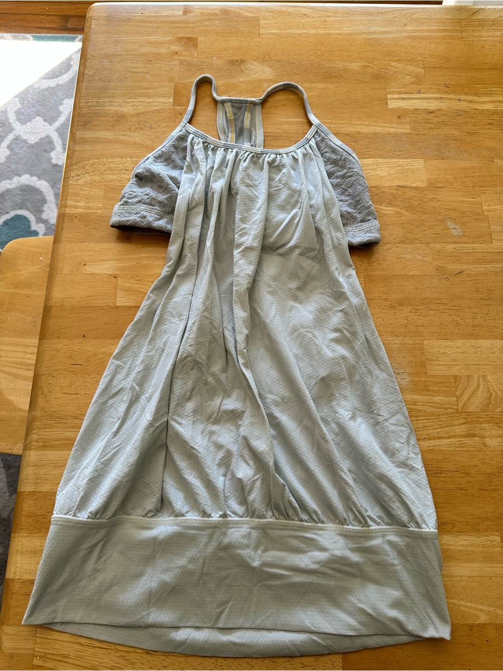 Lululemon tank top with bra size 6